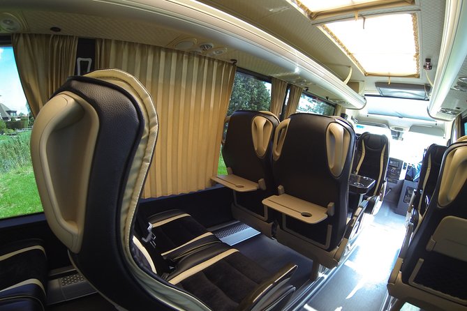 1-15 persons Taxi or Bus Transfer Amsterdam in Amsterdam City - What the pickup should feel like