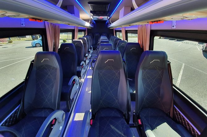 1-15pers Taxi/Bus Transfer Amsterdam Airport to Rotterdam Airport - Leaving Schiphol without the usual airport hassle