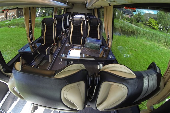 1-15pers Taxi/Bus Transfer Amsterdam Airport to Rotterdam Airport - Who should book this transfer?