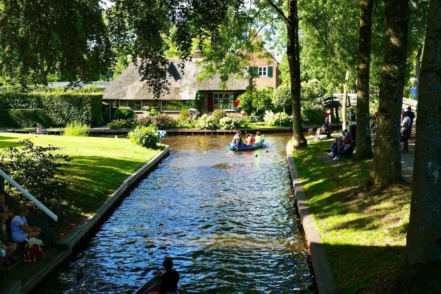 1 Hour Private open boat tour with local captain - Leaving the canals for open water