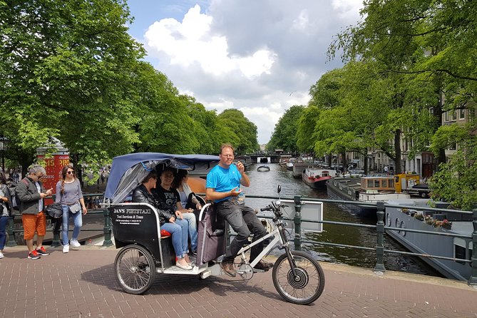 2.5 hours Amsterdam Pedicab Tour - Why a pedicab works well in Amsterdam