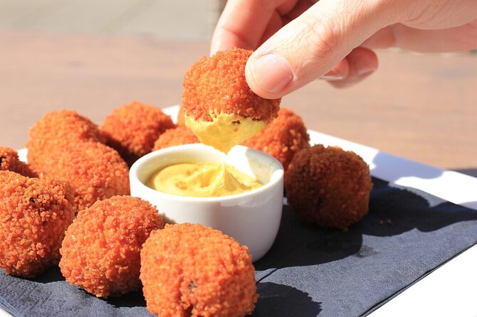 2 hour food tasting Tour in Amsterdam Group Tour - What the $104.96 price really covers