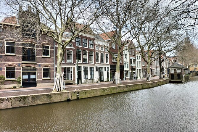 2-Hour Walking Tour in Gouda All inclusive - Turfmarkt and the canal-side character of Gouda