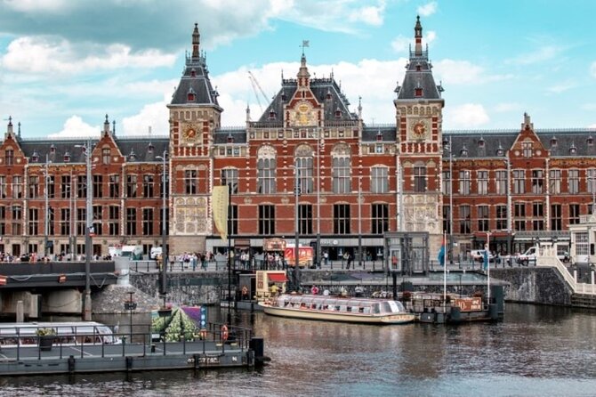 5 hrs Golden Age Amsterdam Private Walking Tour With Local Guide - Chinatown, the Red Light District, and plain talk about policy