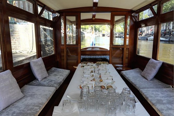 A unique experience! Semi private cruise. Authentic stylish boat! Book Leemstar! - Staying warm when Amsterdam turns damp