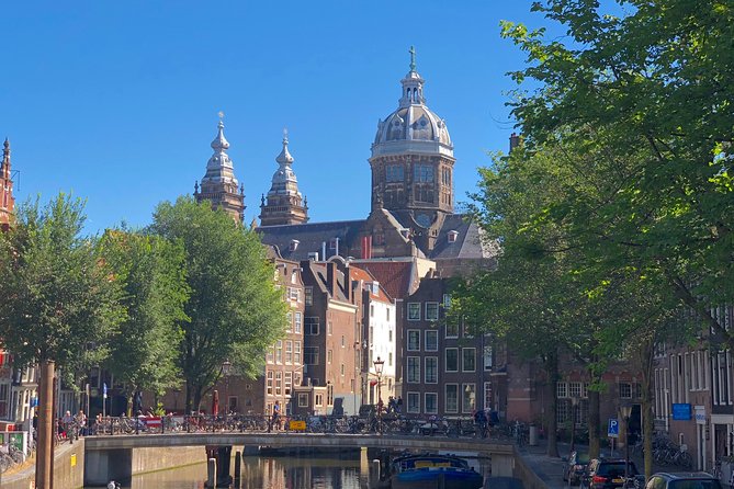 Absolutely Amsterdam - the Essential Introductory Walking Tour - Chinatown and Dutch drug policy