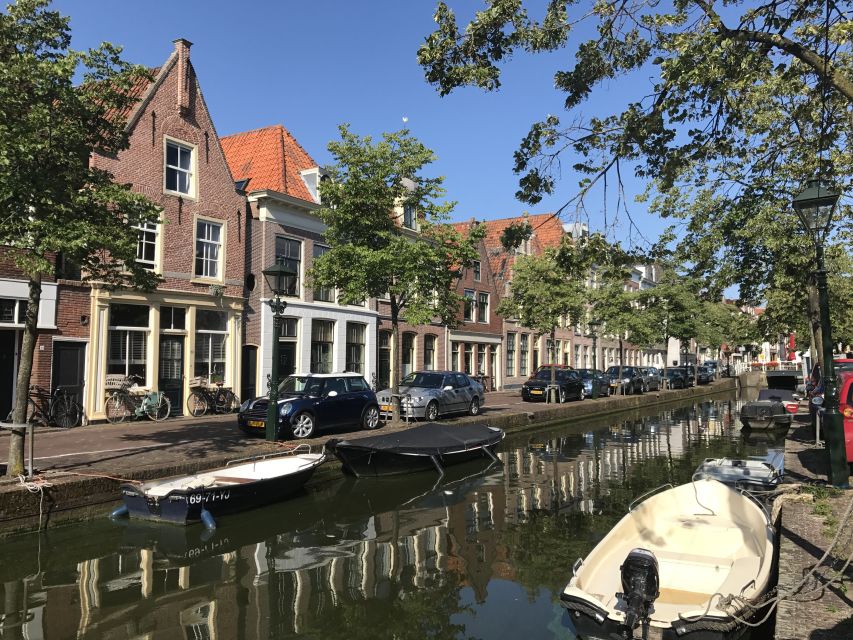 Alkmaar: Small Group City Walking Tour <em>English</em> – Key points about the Alkmaar walk’ /></p>
<ul>
<li><strong>A compact 3 to 4-kilometer route</strong> through Alkmaar’s medieval center, canals, old walls, and quieter side streets.</li>
<li><strong>A clear look at the 1573 Spanish siege</strong>, including how the townspeople resisted and defeated the Spanish forces.</li>
<li><strong>Major monuments included</strong>, with stops near the Grote Sint Laurenskerk, Stadhuis, and Waag.</li>
<li><strong>A classic Dutch photo stop</strong> at Molen van Piet, also called Piet’s Windmill.</li>
<li><strong>Small groups of no more than 10 people</strong>, making it easier to ask questions and hear the guide.</li>
<li><strong>Convenient access from Amsterdam</strong>, with direct trains taking about 35 minutes and a 10-minute walk from Alkmaar station.</li>
</ul>
<h2 id="why-alkmaar-works-so-well-for-a-walking-tour">Why Alkmaar works so well for a walking tour</h2>
<p><img width="853" height="640" decoding="async" src=