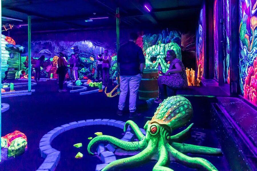 Aloha Amsterdam: 12-Hole Glow-in-the-Dark Mini-Golf - Booking, timing, and practical tips