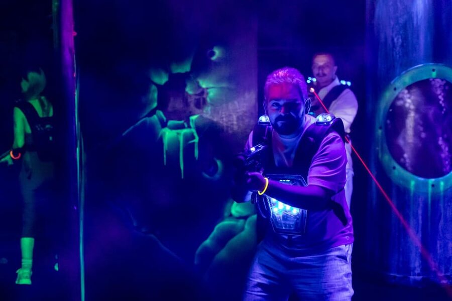 Aloha Amsterdam: Laser Tag Experience - Entering the arena under De Ruijterkade 151