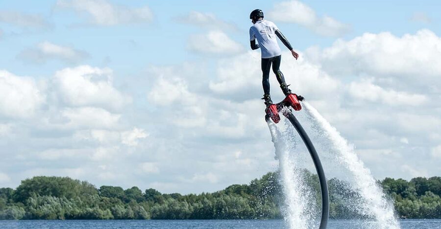 Alphen aan den Rijn: 15-Minute Flyboard Experience - Leaving Sportlaan 5 for the water