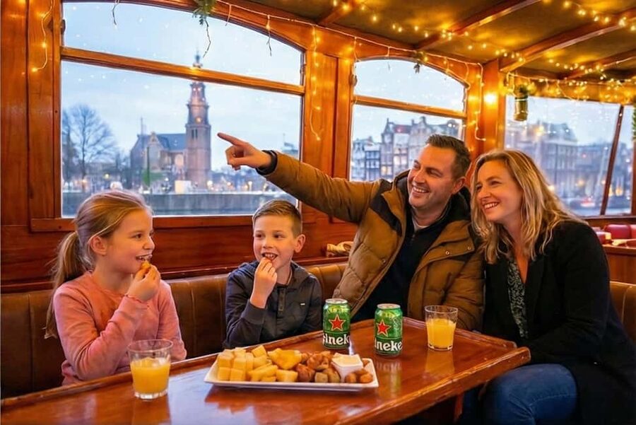 Amsterdam:1.5-Hour Canal Cruise local Guide, Drinks & Snacks - Bridges, theaters, and the Magere Brug