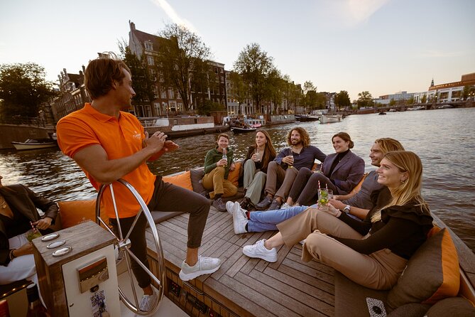Amsterdam: 1-Hour Canal Cruise in the Evening - The Skinny Bridge after dark