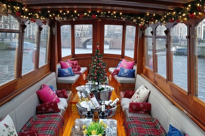 Amsterdam 1-Hour Canal Cruise With Live Guide - Why a canal cruise is one of Amsterdam’s best first outings