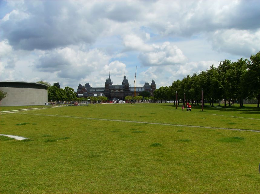 Amsterdam 1-Hour Rickshaw Tour - Why a rickshaw works well in Amsterdam