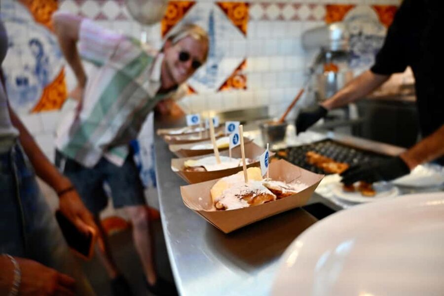 Amsterdam: 10 Tastings Guided Food Tour by UNESCO Canals - The guides make or break the three hours