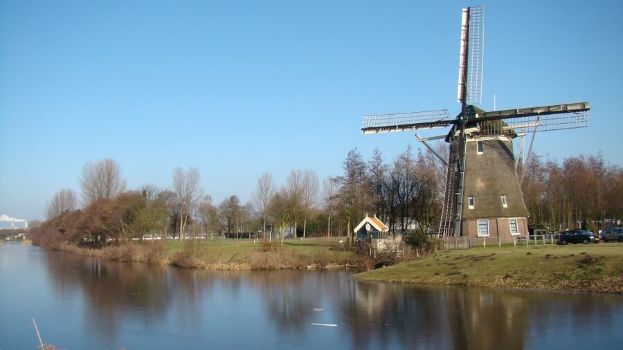 Amsterdam: 3-hour Countryside Bike Tour - From city streets toward the Waterland District