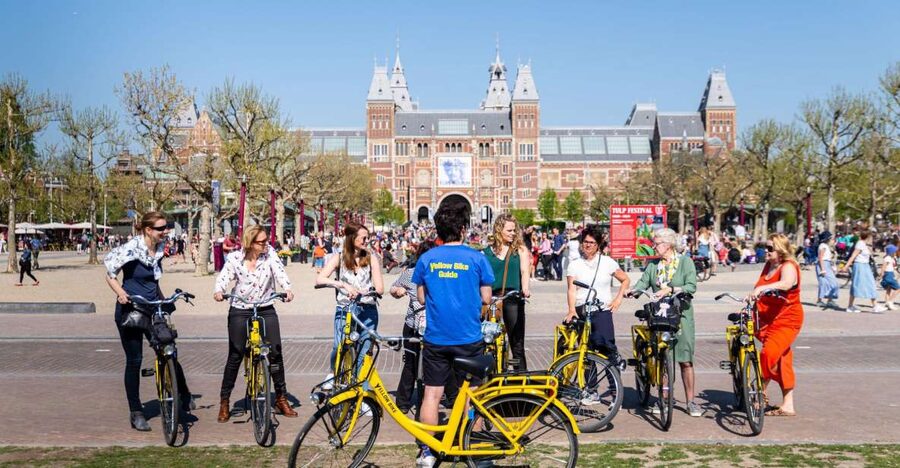Amsterdam: 3h E-Bike Tour with break - The guide makes the difference