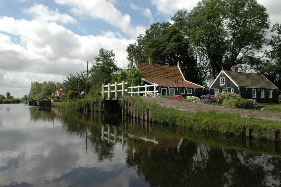 Amsterdam 5-Hour Guided Canoe Trip in the Wetlands - Villages, windmills, and a possible swim