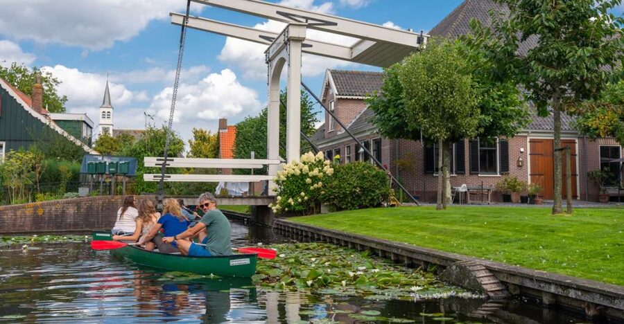 Amsterdam 5-Hour Guided Canoe Trip in the Wetlands - Finishing with a drink at the village house