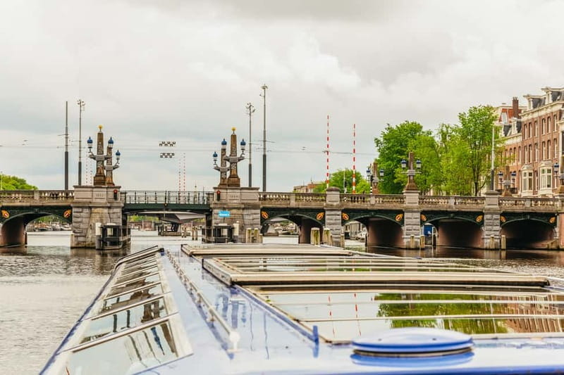 Amsterdam: 75 Minute City Canal Cruise with Audio Guide - The audio guide and the kids’ version