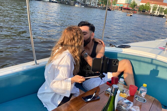 Amsterdam 90-min Private Canal Cruise with Live Guide and Drinks - Entering the UNESCO canal belt