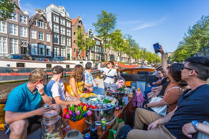 Amsterdam All-Inclusive 90-Minutes Heated Cruise by Captain Jack - Choosing between the Rijksmuseum and Central Station docks