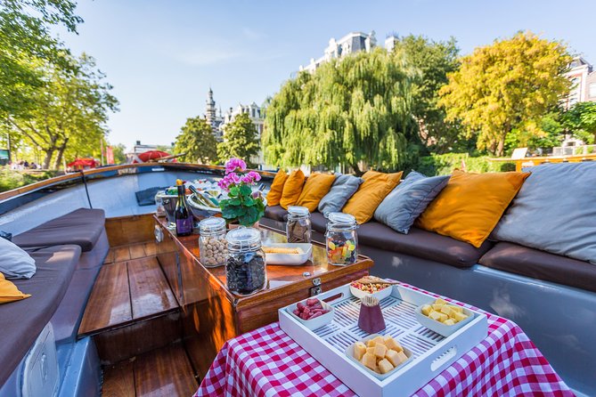 Amsterdam All-Inclusive 90-Minutes Heated Cruise by Captain Jack - What the 90-minute route shows you