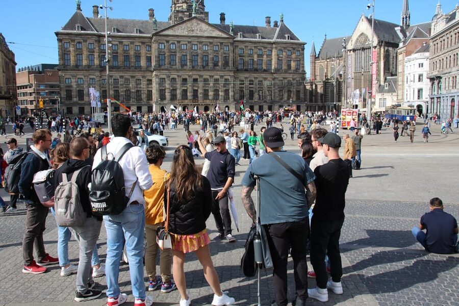 Amsterdam: Anne Frank Guided Small Group Walking Tour - Guide style: the strongest part of the experience