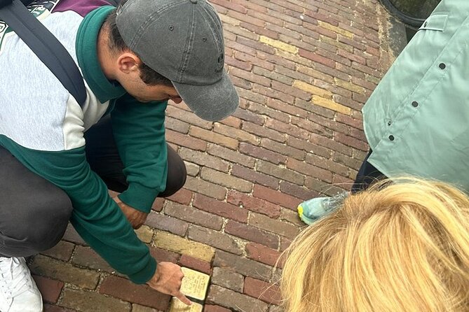 Amsterdam: Anne Frank Small Group Walking Tour - Walking toward Prinsengracht