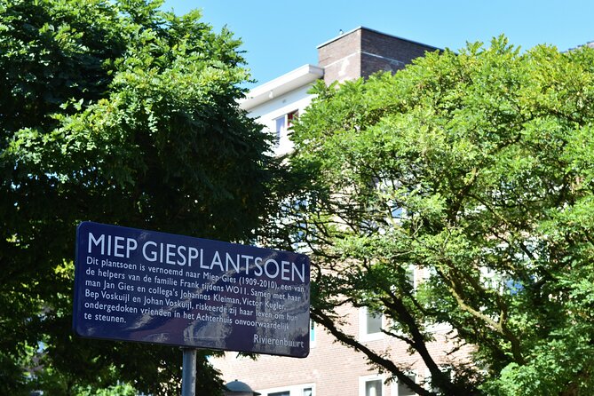 Amsterdam: Anne Frank Walking tour - Discover Her Story - Jekerstraat 16 and Niersstraat 41-43: Anne and Margot at school