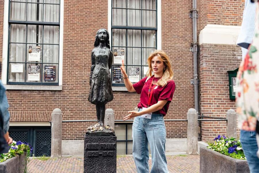 Amsterdam: Anne Frank Walking Tour - Guided in EN/DE/IT/ES - Rembrandt House: Jewish Amsterdam beyond Anne Frank
