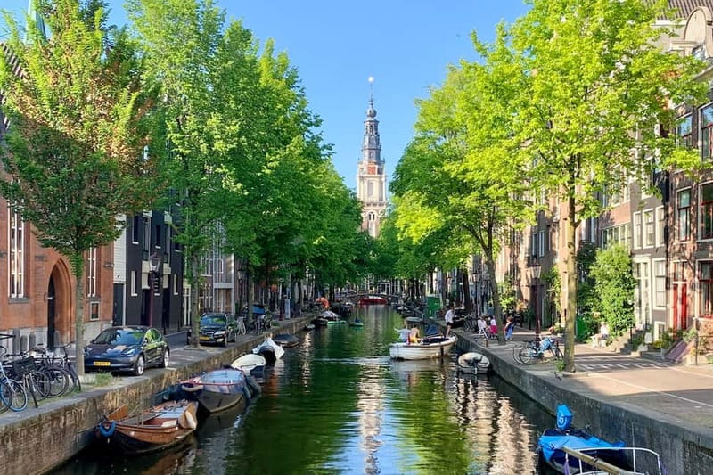 Amsterdam: Anne Frank Walking Tour - Guided in EN/DE/IT/ES - Nieuwmarkt and Zuiderkerk: setting the Jewish Quarter