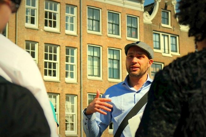 Amsterdam Architecture Tour - The House with the Heads and Dutch Renaissance flair