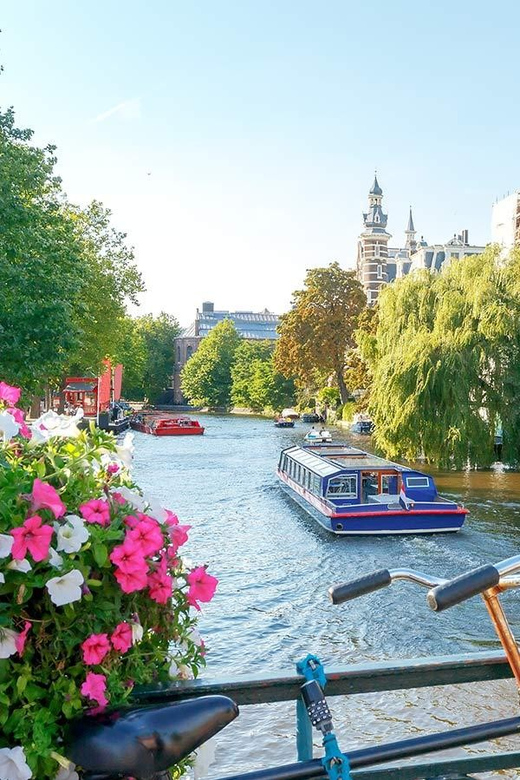 Amsterdam Audioguide - TravelMate app for your smartphone - Two unusual entries to check before booking