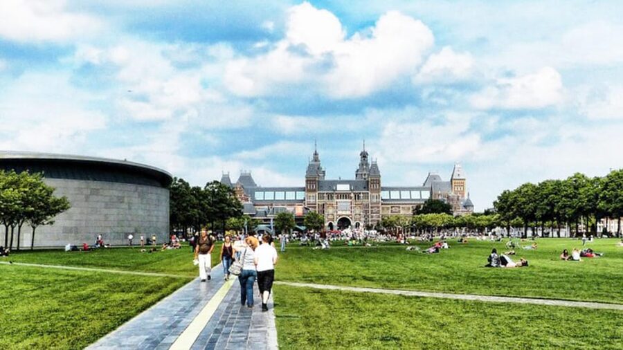 Amsterdam Audioguide - TravelMate app for your smartphone - The Royal Palace and the Red Light District
