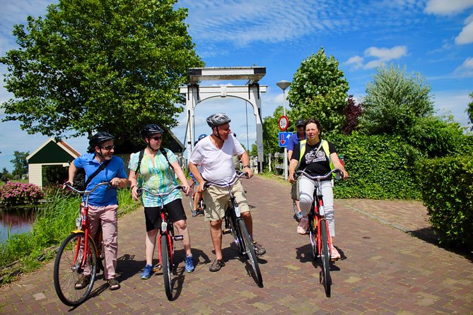 Amsterdam Bike Rental with free GPS narrated bike tour - Finding your rhythm on Amsterdam’s bike paths