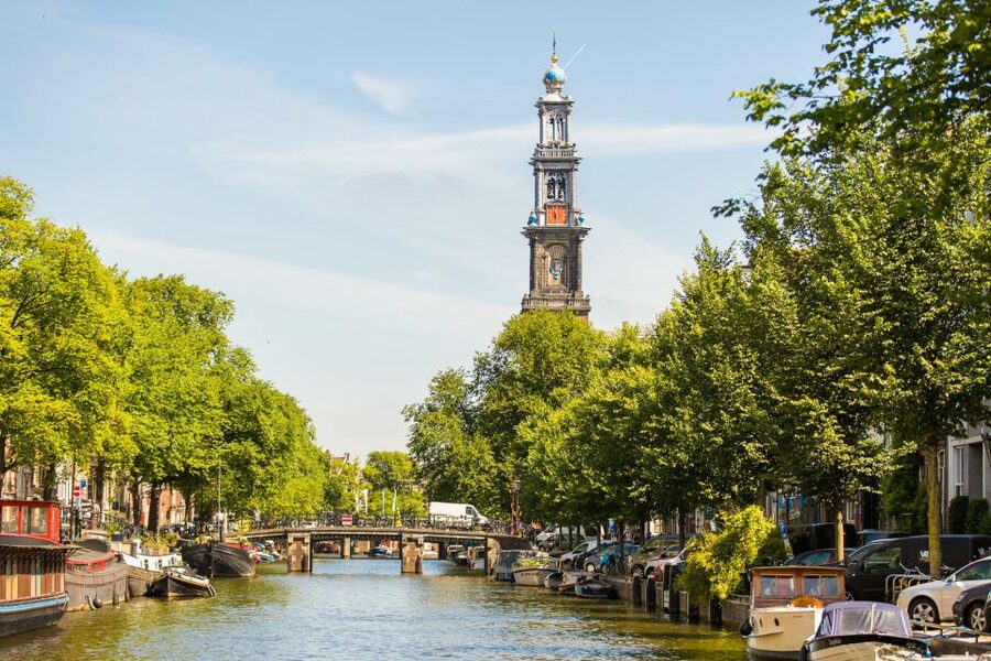 Amsterdam: Body Worlds Exhibition and Canal Cruise - Who will enjoy this pairing most?