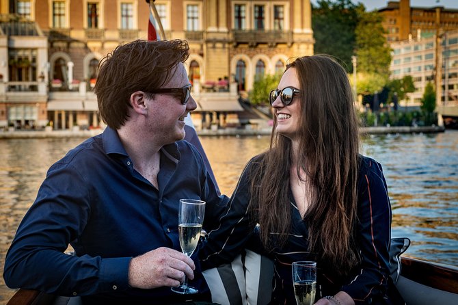 Amsterdam Breakfast Cruise on Private Luxury Boat - A private boat instead of a standard canal ride