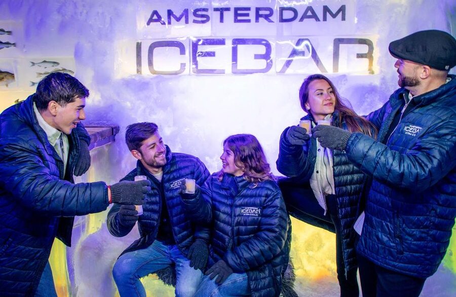 Amsterdam: Canal Cruise and Entrance to Xtracold Icebar - The Icebar’s strengths and limits