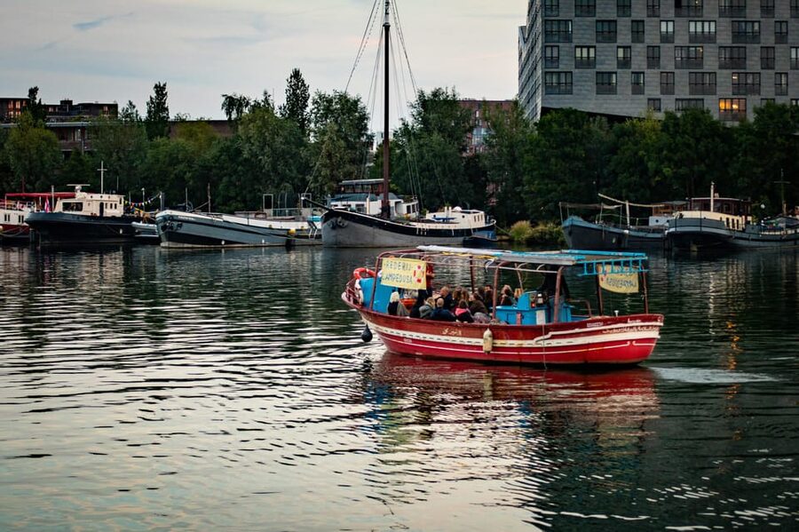 Amsterdam: Canal Cruise on a Wooden Refugee Boat - Who will get the most from this cruise