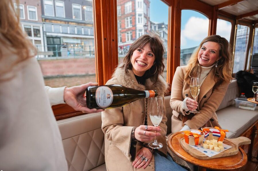 Amsterdam: Canal Cruise with Bubbles & Bites - Where the bubbles and bites fit in