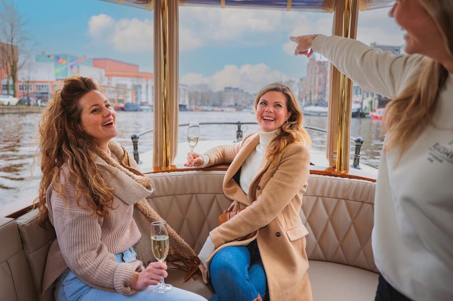 Amsterdam: Canal Cruise with Bubbles & Bites - Who should book this canal cruise?
