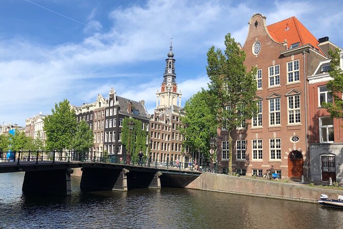 Amsterdam Canal Cruise with German Guide and unlimited drinks - Why Amsterdam’s canals are best seen from a boat