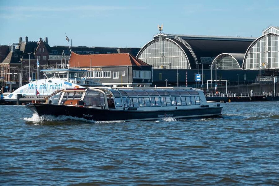 Amsterdam: Canal Cruise with Live Commentary & Audio Guide - Prinsengracht and the Anne Frank House