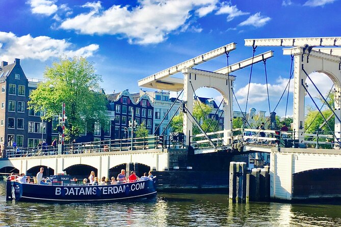 Amsterdam Canal Cruise with Open Bar - Central Station - Why this short cruise works well in Amsterdam