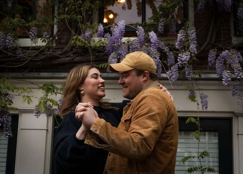 Amsterdam Canals Photoshoot: Private Solo, Family or Couples - Who will get the most from this session