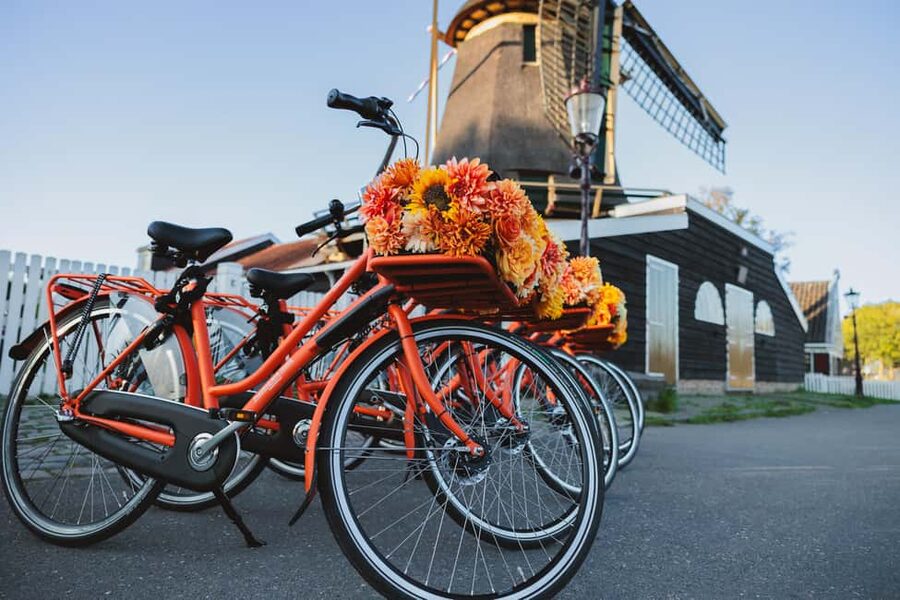 Amsterdam: Cheese, Windmill & Countryside Bike Tour - Who should book this countryside ride