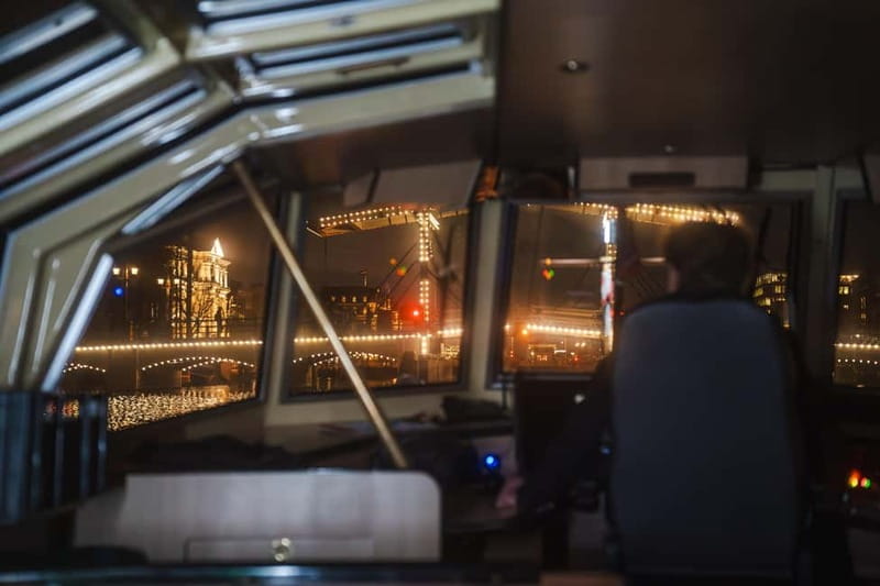 Amsterdam: Cheese & Wine Cruise Tasting Experience - Magere Brug and Amsterdam after dark