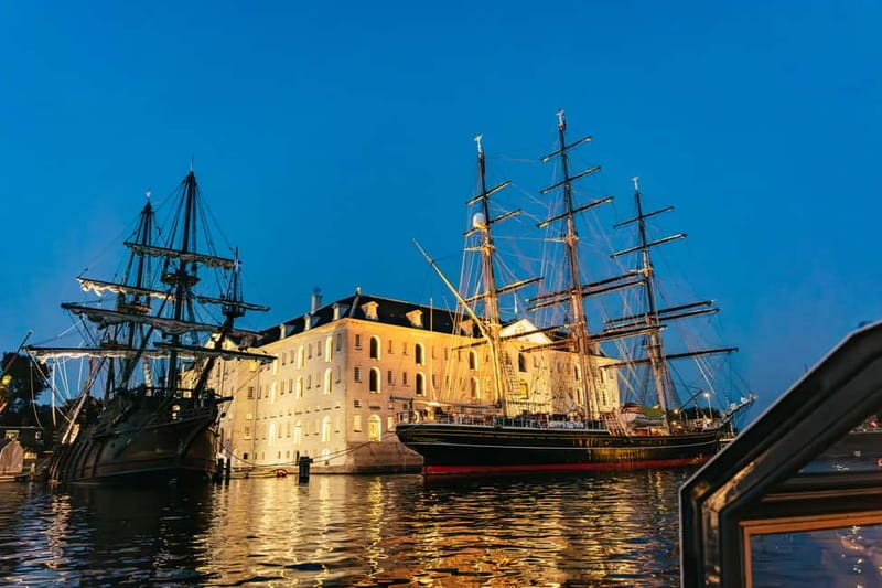 Amsterdam: Cheese & Wine Cruise Tasting Experience - The right time to go