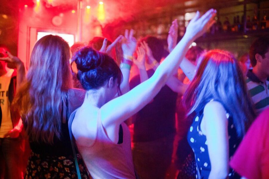Amsterdam: City Center Bar Crawl and Nightlife Experience - Is five drinks for $24 good value?